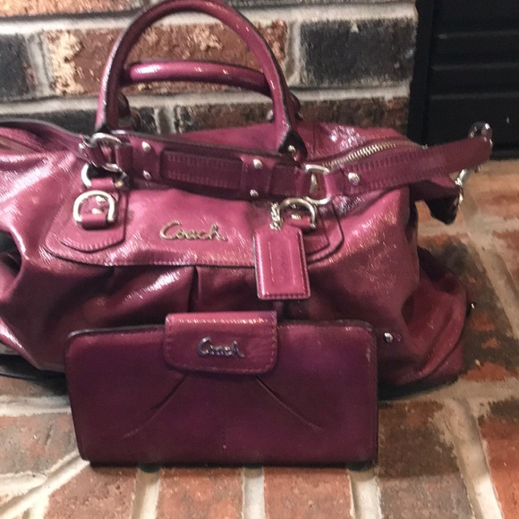Coach purse and matching wallet used but in good condition - Picture 1 of 12